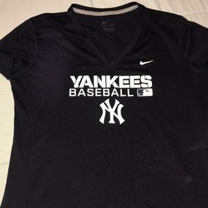 Nike Yankees top